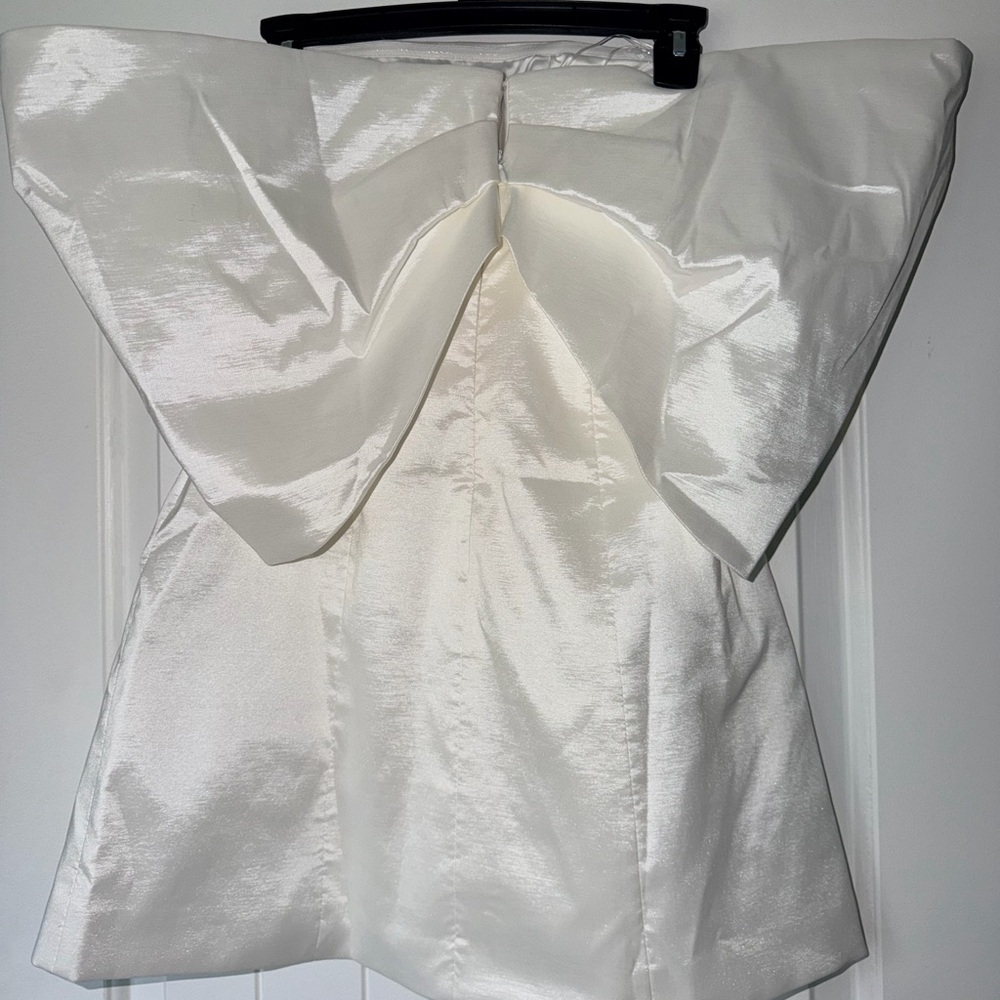 Chic Strapless White Dress - Picture 4 of 5